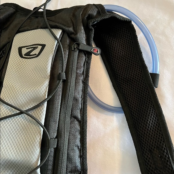 ZEFAL WATER HYDRATION BACKPACK ONLY Outdoot Hiking Camping Activewear Jogging - Picture 5 of 7